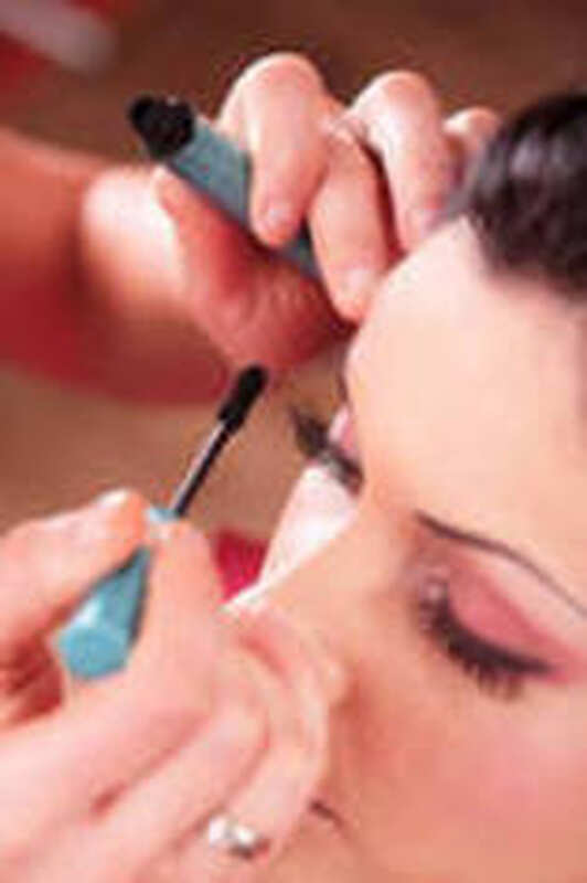 Full Service Salon In Prestigious Beverly Hills Area.